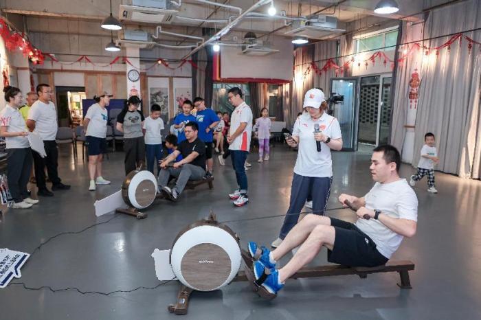 国家奥体杯陆上赛艇线上运动会走进阜四小院社