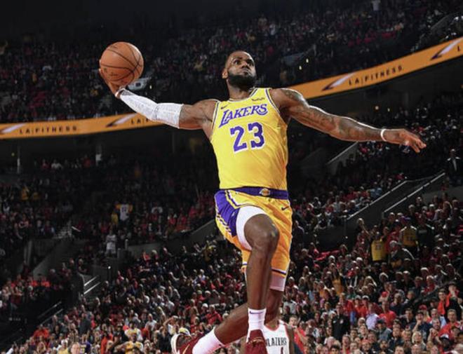 勒布朗·詹姆斯领跑NBA快攻得分占比榜单 多伦多