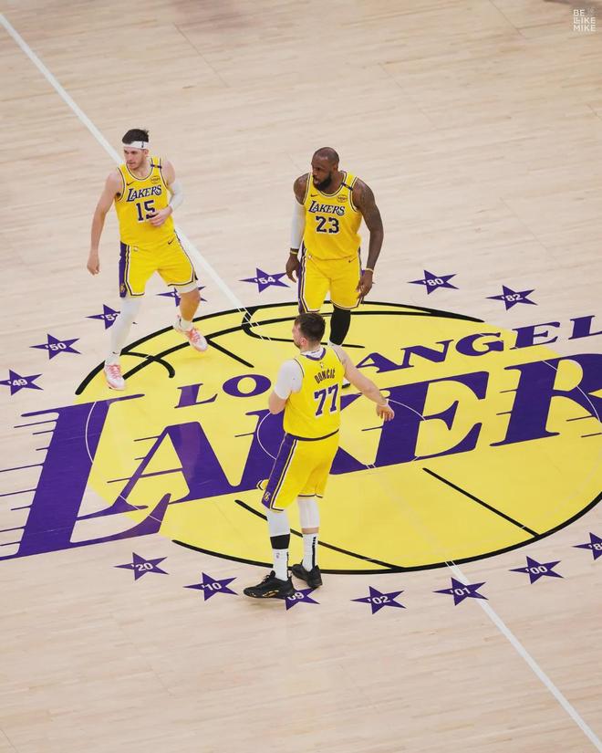 湖人核心里夫斯伤退 影响季后赛前景