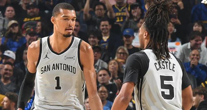 约基奇三双引领掘金10连胜 西部三强格局成型