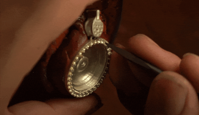 陈梦巴黎奥运女单卫冕 翡翠吊坠设计引热议